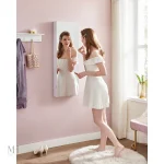 Miroir décoratif blanc avec rangement pour bijoux