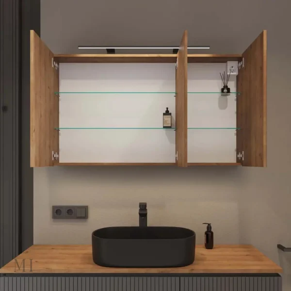 Miroir fonctionnel pour salle de bain contemporaine