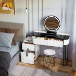 Miroir LED intégré pour un coin beauté élégant