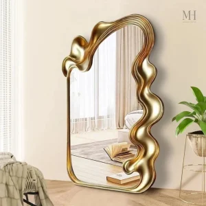 Miroir Sur Pied au Fini Doré Sculptural