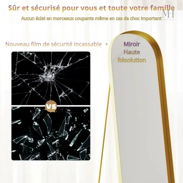 Miroir sur pied avec cadre en métal doré