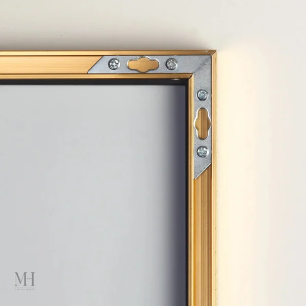Miroir contemporain doré pour décoration intérieure