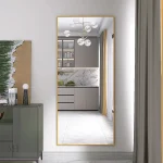 Miroir sur pied doré, ajout raffiné à votre espace