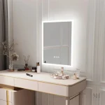 Miroir de bain avec éclairage moderne et fonction antibuée
