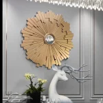 Miroir design élégant avec motifs géométriques dorés