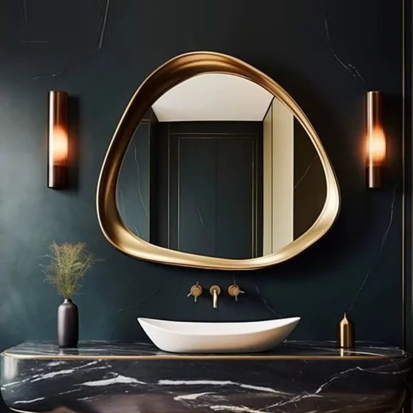 Miroir élégant au cadre doré raffiné