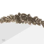 Miroir doré rectangulaire au style baroque élégant