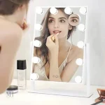 Miroir Hollywood pratique pour les séances de maquillage