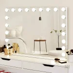 Miroir éclairé pour un maquillage parfait