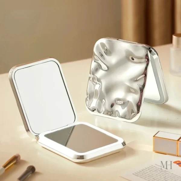 Miroir compact avec éclairage LED intégré