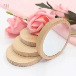 Accessoire beauté en bois, miroir de poche élégant
