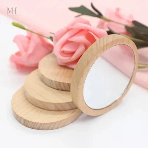 Accessoire beauté en bois, miroir de poche élégant