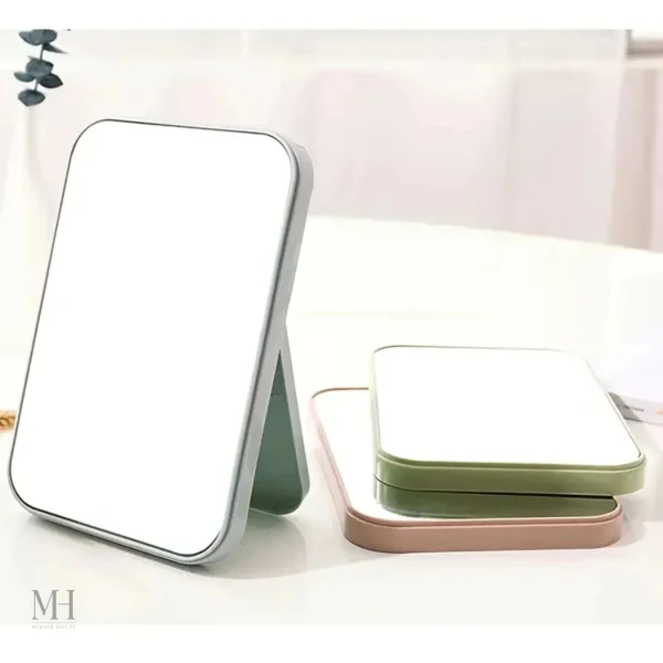 Miroir maquillage compact pour une beauté nomade