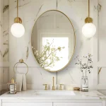 Miroir doré mural en forme ovale pour un intérieur chic