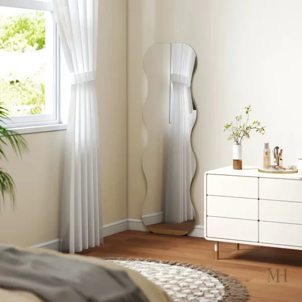 Miroir en Vague sur pied 160 cm décoratif