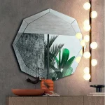 Grand miroir avec un design unique et élégant