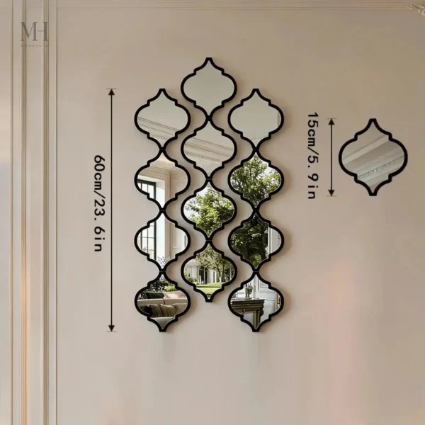 Miroir design noir avec cadre arabesque, style marocain