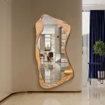 Miroir sculptural moderne AURA avec cadre ondulé