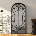 Miroir noir au cadre en fer, idéal pour toute pièce