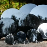 Miroir élégant en obsidienne noire pour un intérieur raffiné
