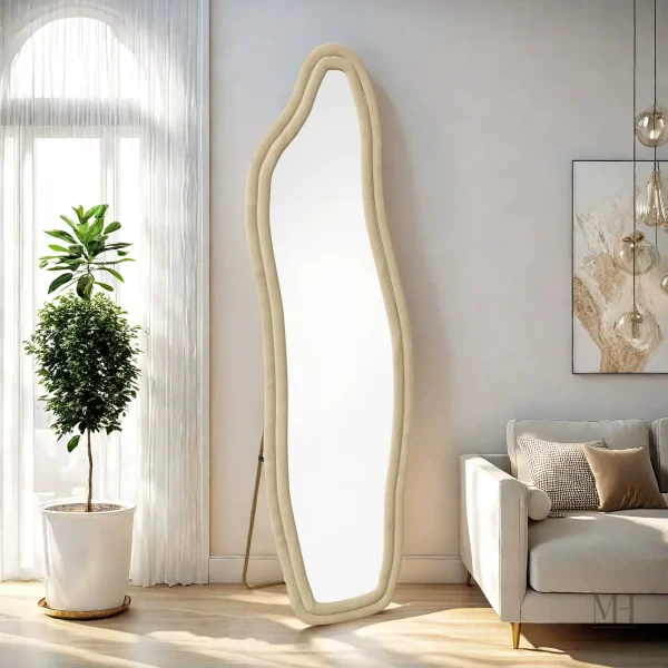 Miroir plein longueur au style fluide