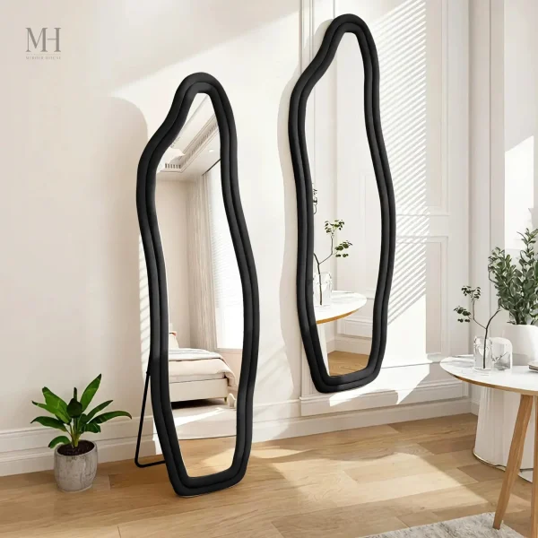 Miroir plein longueur au design ondulé
