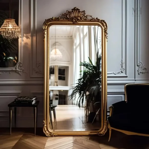 Miroir sur pied en or, design classique et raffiné