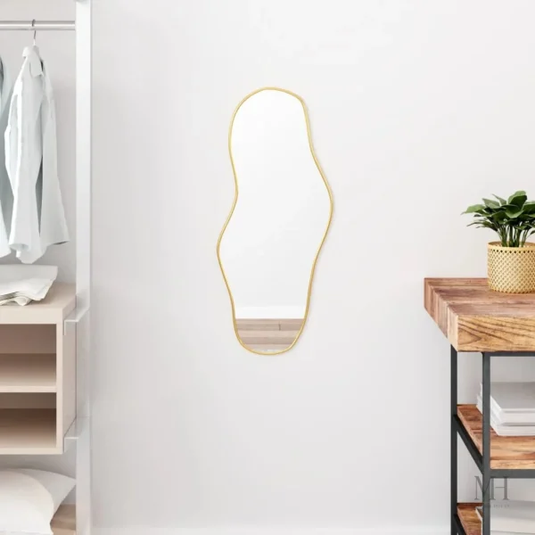Miroir Organique Doré pour une décoration élégante