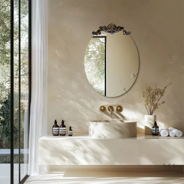 Miroir mural doré au style baroque élégant