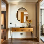 Miroir avec cadre doré, style baroque