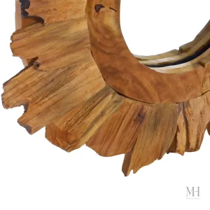 Miroir en bois flotté avec cadre en forme de pétales