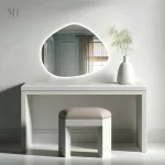 Miroir salle de bains avec éclairage LED intégré forme unique