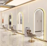 Miroir design doré pour salon de coiffure moderne