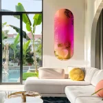 Reflets colorés dans un miroir pour une déco visionnaire