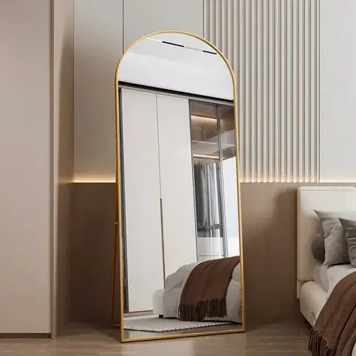 miroir-sur-pied-dore-180x80-classe-polyvalent-1 Miroir sur pied doré 180x80 cm, élégant et polyvalent