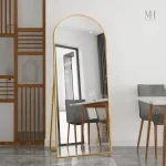 Miroir doré sur pied, design contemporain et fonctionnel