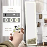 Miroir lumineux sur pied pour un éclairage optimal