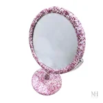 Accessoire de beauté : miroir pour un make-up réussi