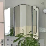 Miroir décoratif doré pour intérieur chic