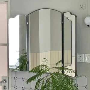 Miroir décoratif doré pour intérieur chic