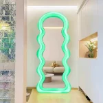 Miroir sur pied avec éclairage RGB irisé