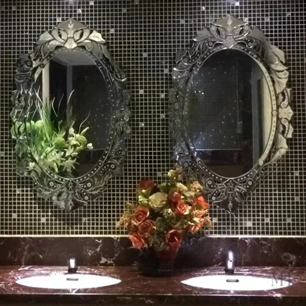 Miroir mural au style contemporain et chic