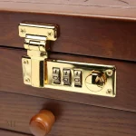 Miroir et rangement pour bijoux en bois chic