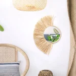 Miroir en rotin, pièce maîtresse d'une décoration relaxante